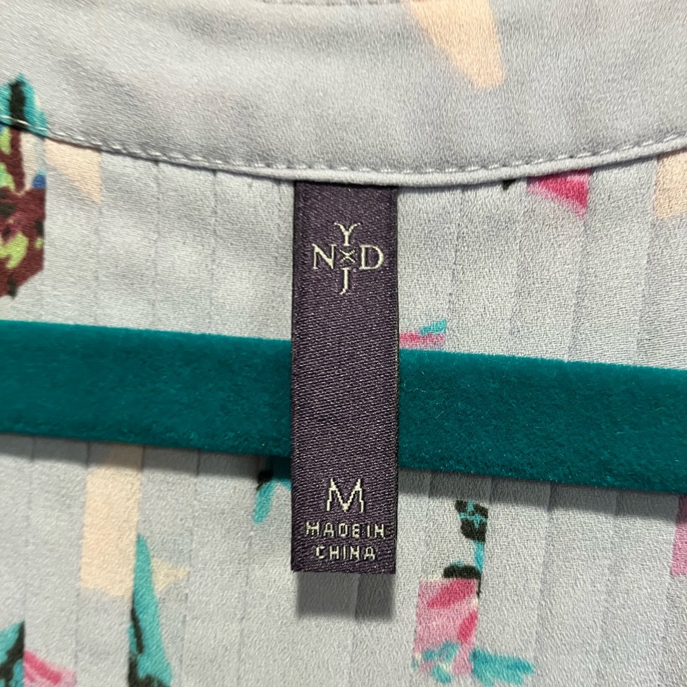 Nydj Light Blue Bird Patterned Button Relaxed Blo… - image 3